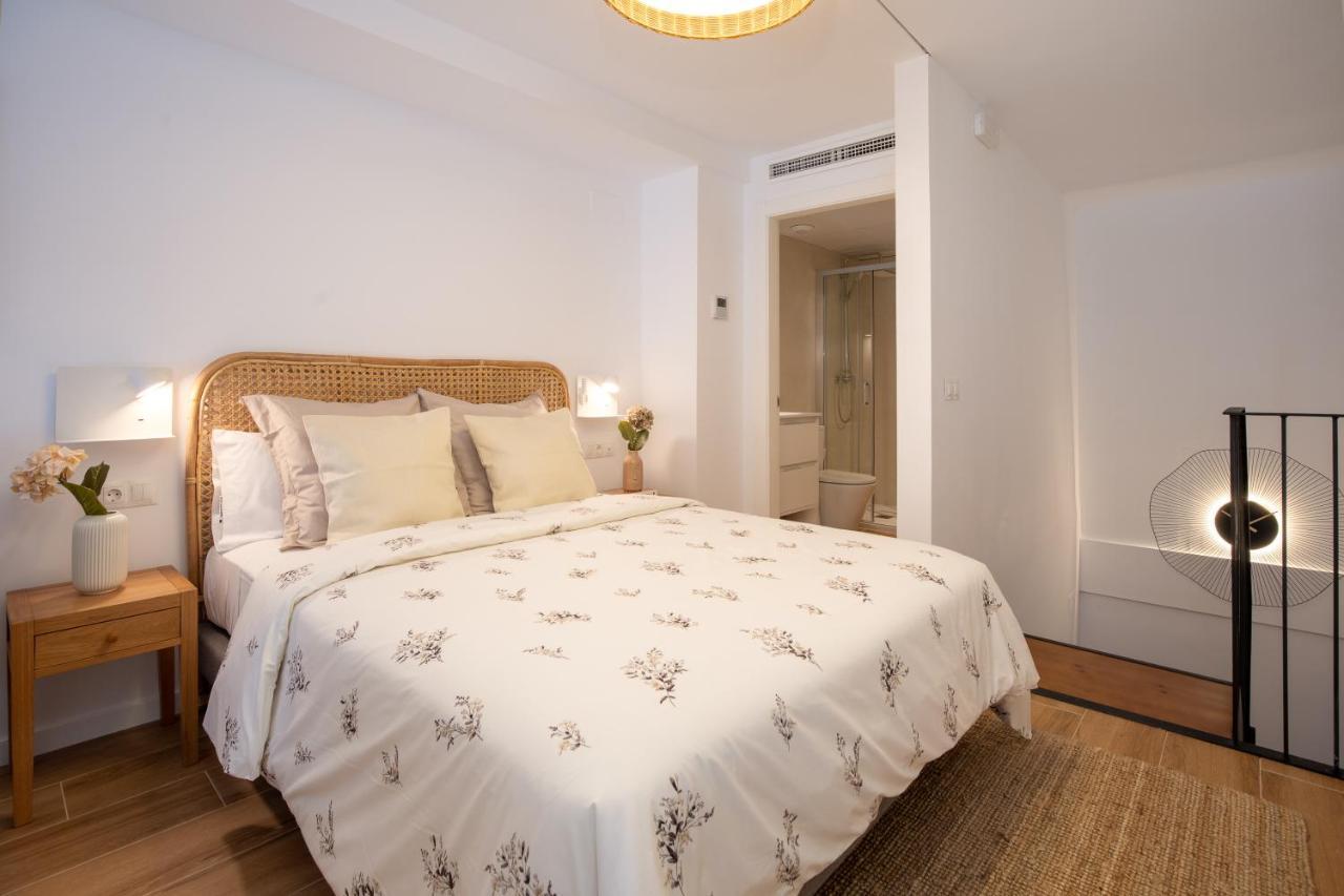 Apartup Opera Loft Love Валенсия Экстерьер фото